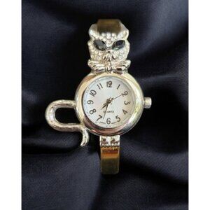 AVON Rhinestone Kitty Face Goldtone Hinged Ladies Bangle Bracelet Quartz Watch
